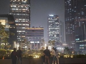 Potret Skydeck Sarinah, Spot Baru dengan Panorama Pencakar Langit Jakarta Potret Skydeck Sarinah, Spot Baru dengan Panorama Pencakar Langit Jakarta