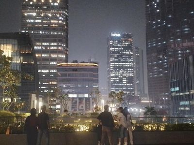 Potret Skydeck Sarinah, Spot Baru dengan Panorama Pencakar Langit Jakarta