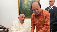 Momen Paus Bertemu Orang Terkaya RI Sebelum ke Papua Nugini