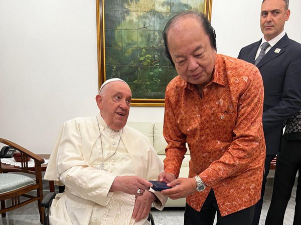 Momen Paus Bertemu Orang Terkaya RI Sebelum ke Papua Nugini