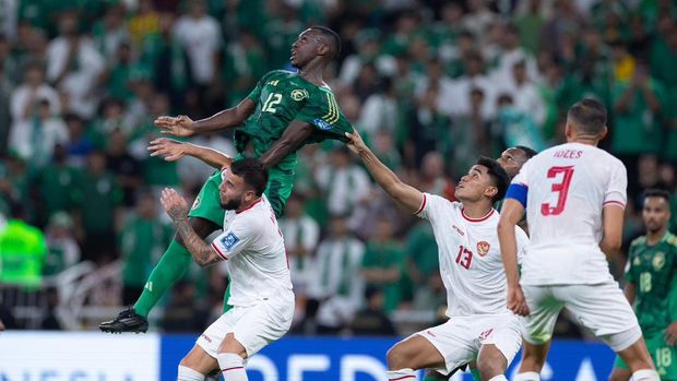 Timnas Indonesia melawan Arab Saudi dalam Kualifikasi Piala Dunia 2026.