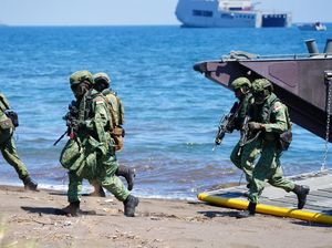 Latihan Super Garuda Shield, TNI Gelar Operasi Amfibi di Pantai Banongan