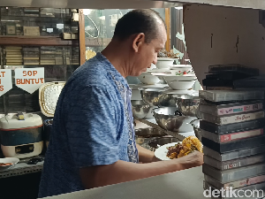 5 Tempat Makan Ini Lokasinya Unik, di Dalam Toko Kaset dan Bangunan 5 Tempat Makan Ini Lokasinya Unik, di Dalam Toko Kaset dan Bangunan