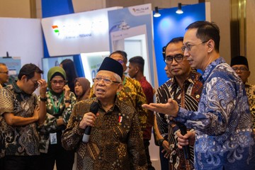 Wapres Kunjungi Booth Angkasa Pura, Bahas Operasional Bandara di RI