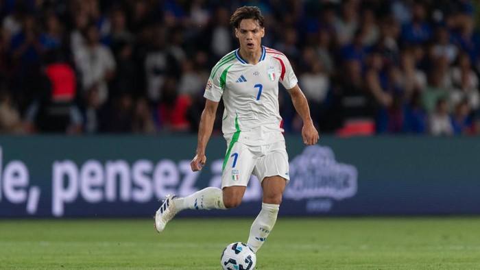 2169929593 Samuele Ricci of Italy is in action during the UEFA Nations League 2024/25 League A Group A2 match between France and Italy at Parc des Princes stadium in Paris, France, on September 6, 2024. (Photo by Giacomo Cosua/NurPhoto via Getty Images)