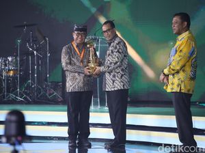 76 Pemda Raih Penghargaan Wahana Tata Nugraha dari Kemenhub 76 Pemda Raih Penghargaan Wahana Tata Nugraha dari Kemenhub