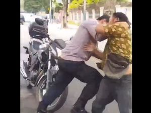 Aiptu Agus Peringkus Pria Bersajam di Pulogadung Dapat Hadiah dari Kapolri Aiptu Agus Peringkus Pria Bersajam di Pulogadung Dapat Hadiah dari Kapolri