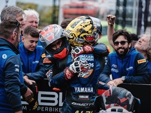 Perjalanan Aldi Mahendra, Orang Indonesia Pertama yang Juara Dunia Balap Motor Perjalanan Aldi Mahendra, Orang Indonesia Pertama yang Juara Dunia Balap Motor