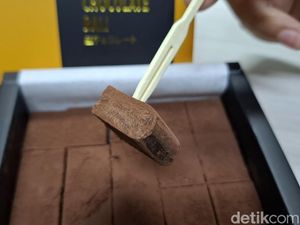 Mencicip Legitnya Cokelat Viral Asal Bali yang Diantre Panjang