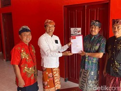 Dukung Paslon Golkar, Kader PDIP Karangasem Resmi Hengkang-Kembalikan KTA