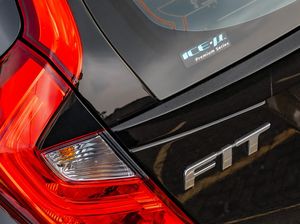 Pusat Pemasangan Lapisan Pelindung Mobil Berdiri di Serpong Pusat Pemasangan Lapisan Pelindung Mobil Berdiri di Serpong