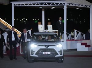 Ini Mobil yang Dipakai Paus Fransiskus di Papua Nugini Ini Mobil yang Dipakai Paus Fransiskus di Papua Nugini