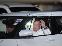 Daftar Mobil yang Dipakai Paus Fransiskus di ASEAN: Kijang Innova hingga Ioniq 5