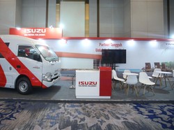 Upaya Isuzu Hadirkan Transportasi yang Aman & Nyaman dengan Traga Bus