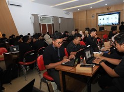 75 Anak Muda Jagoan Digital Banyuwangi Dilatih Tren Pemograman Terkini