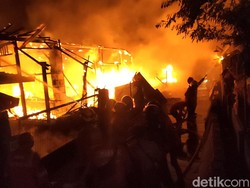 Pasar Bojongmeron Cianjur Kebakaran!