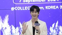 Senyum Kim Soo Hyun Saat Kunjungi Korea 360 Jakarta