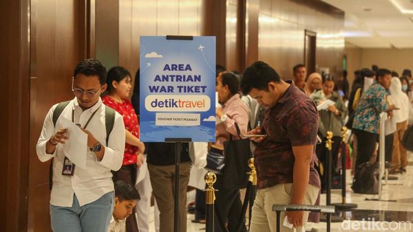 Potret Pengunjung Hub Space War Tiket Pesawat Gratis