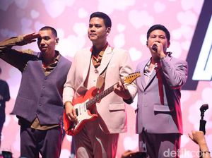 Video: Makna di Balik Album ke-6 RAN Teater Nestapa Video: Makna di Balik Album ke-6 RAN Teater Nestapa