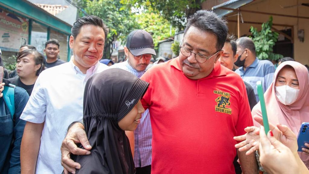Rano Karno Sapa Warga Jakbar, Dicurhati soal Air-Sertifikat Tanah Rano Karno Sapa Warga Jakbar, Dicurhati soal Air-Sertifikat Tanah