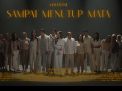 Lirik Lagu Sampai Menutup Mata oleh Mahalini, Trending 1 YouTube!