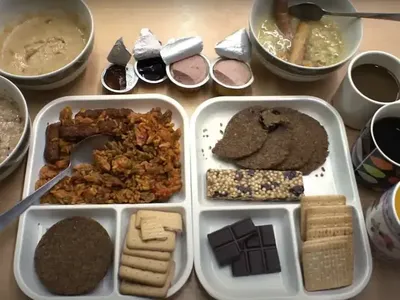 10 Tampilan Menu Makanan Tentara di Berbagai Negara