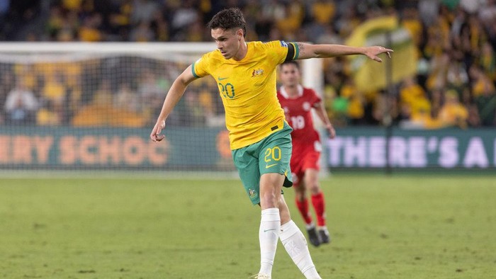 SYDNEY, AUSTRALIA - MARCH 21: John Iredale of Australia dibbles the ball during the FIFA World Cup 2026 Qualifier match between Australia Socceroos and Lebanon at CommBank Stadium on March 21, 2024 in Sydney, Australia.(Photo by Steve Christo - Corbis/Corbis via Getty Images)