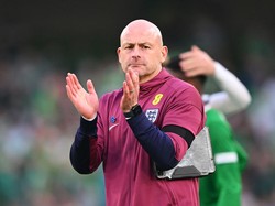 Debut Jadi Pelatih Inggris, Carsley Tolak Nyanyikan Lagu Kebangsaan