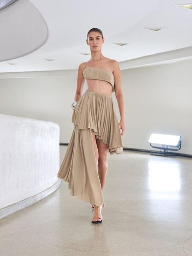 Alaïa Winter/Spring 2025 Look 15