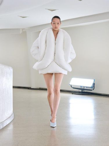 Alaïa Winter/Spring 2025 Look 36