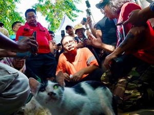 Ketika Pramono-Rano Berdiskusi Dengan Komunitas Pecinta Hewan di CFD
