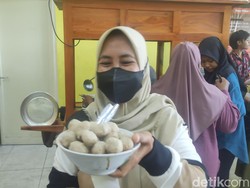 Kenyang Pol! Bisa Makan Sepuasnya di Bakso Sak Waregmu Sidoarjo