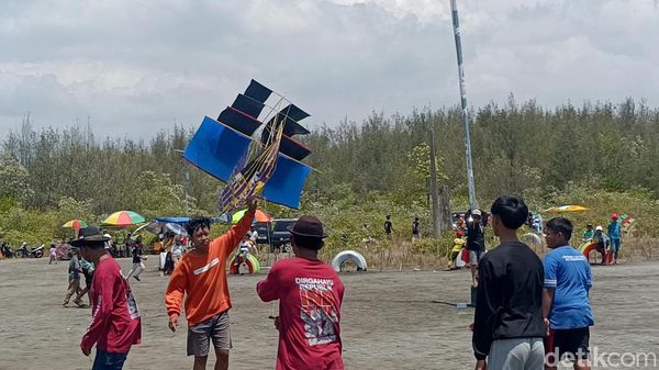 Festival Gir Sereng Rayakan HUT Probolinggo