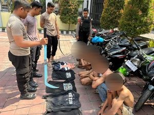 5 Gangster di Gresik Hendak Tawuran dan Balap Liar Diciduk, 4 Masih Anak 5 Gangster di Gresik Hendak Tawuran dan Balap Liar Diciduk, 4 Masih Anak