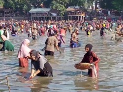 Gubyag Situ Cikumpay, Dedi Mulyadi Ajak Warga Lestarikan Sumber Daya Air