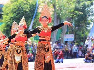 Pawai Budaya Kota Probolinggo 2024 Hadirkan Kolaborasi Seni-Kreativitas