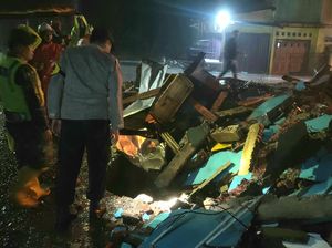 Hujan Lebat, Rumah Warga Winduaji Brebes Roboh Tergerus Air