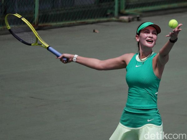 Semangatnya Luna Maya-Maria Selena Adu Tenis Bareng Eugenie Bouchard