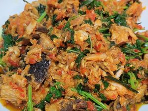 Resep Ikan Asap Bumbu Cabe dan Kemangi, Lauk Sedap untuk Bekal Resep Ikan Asap Bumbu Cabe dan Kemangi, Lauk Sedap untuk Bekal