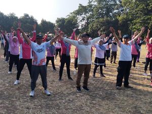 Senam Bareng Warga Pasar Minggu, Suswono Janji Perbanyak Ruang Terbuka Hijau