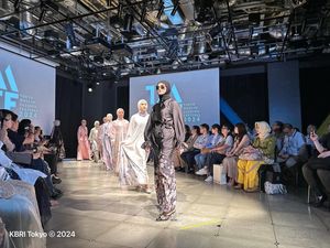 6 Desainer Indonesia Tampil di Tokyo Muslim Fashion Show 2024 6 Desainer Indonesia Tampil di Tokyo Muslim Fashion Show 2024