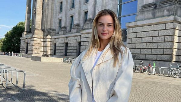 Potret Cantik Anna Kalinskaya, WAG Juara US Open Jannik Sinner, Sesama Petenis