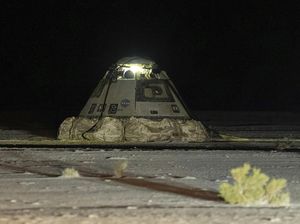 Boeing Starliner Sukses Pulang ke Bumi, 2 Astronautnya Masih Terjebak di Orbit