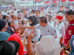 Bupati Karawang Sabet Bintang Jasa Bakti Koperasi UKM