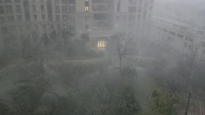 Detik-detik Topan Terkuat Asia Mengamuk di China