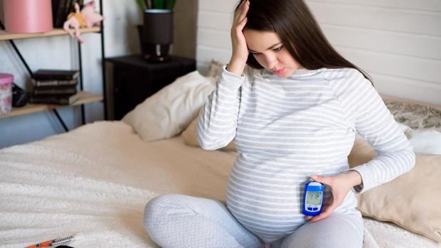 Ilustrasi Tes Gula Darah Ibu Hamil