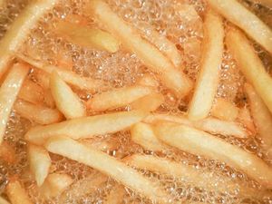 10 Makanan yang Bisa Bikin Gagal Diet, Ada yang Jadi Favorit Warga +62 10 Makanan yang Bisa Bikin Gagal Diet, Ada yang Jadi Favorit Warga +62