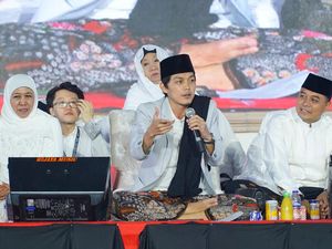 Disebut Mesra dengan Khofifah, Eri Cahyadi: Saya Tegak Lurus Dukung Risma Disebut Mesra dengan Khofifah, Eri Cahyadi: Saya Tegak Lurus Dukung Risma