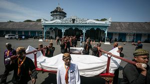 Kirab Gamelan Sekaten Keraton Kasunanan Solo