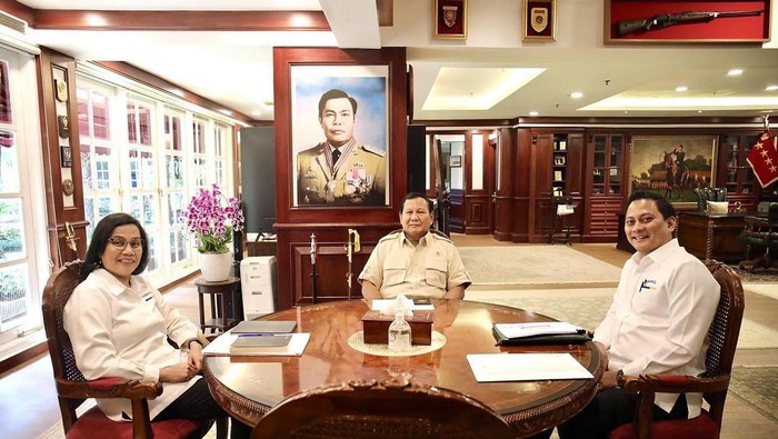 Menkeu Sri Mulyani jumpai Prabowo Subianto